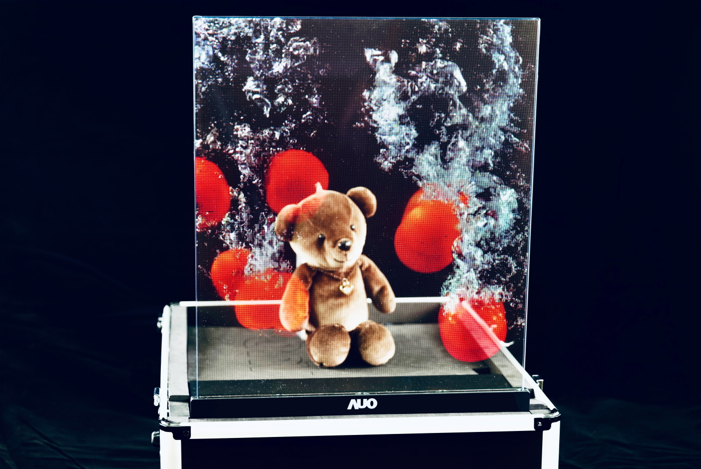 ���_�I���аlMicro LED͸���@ʾ�����߂�ߴ�͸�����@��������������ƴ��֮���ԣ��ɑ�����ǻ��Ƅ����ǻ����ۡ��̘Iչʾ�ȶ�Ԫ����