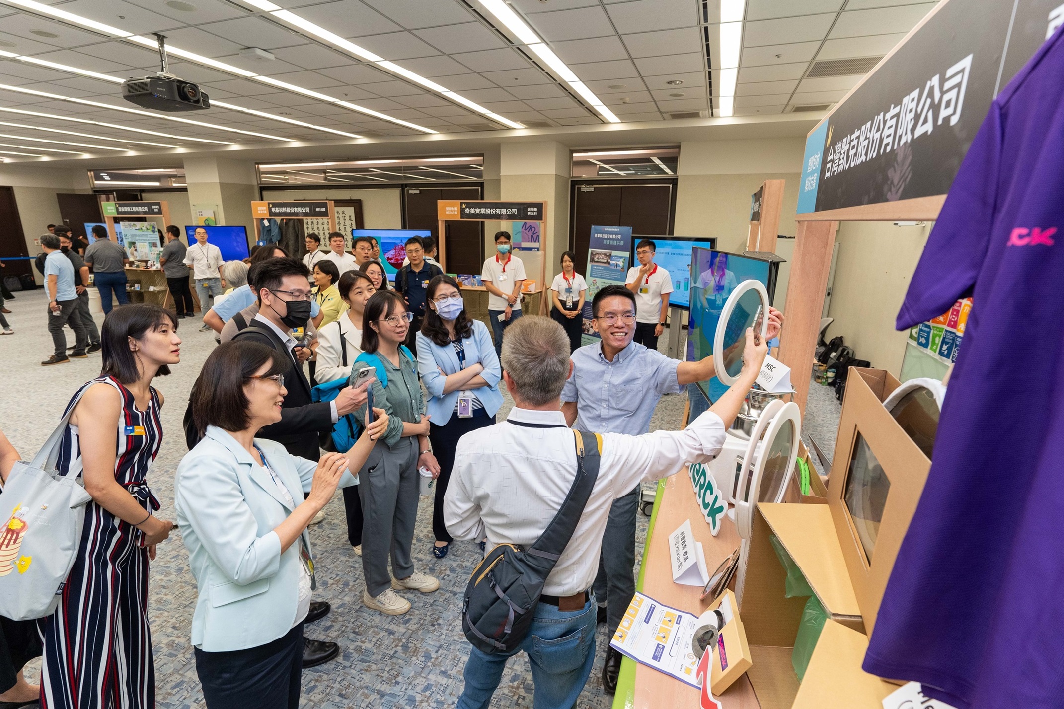 LEYU�پW�B�֮a�I���߄��׌����BȦչ��չʾ��Ό��U����ѭ�h�����ã����½�Q�������������ϰ��������cѭ�hʹ�������������аl���������U���ϻ����������g���p�������᰸��