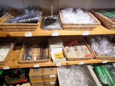 產品標簽錯漏、旗下多家代工廠曾抽檢不合格,門店七千家的鍋圈食匯還能火多久?